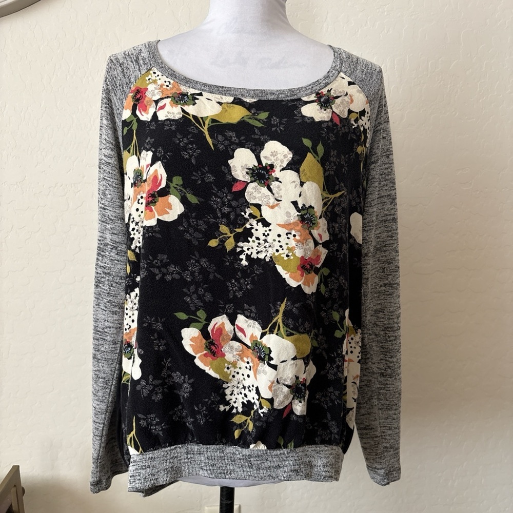 Bundle of Kut and Lucky Brand multicolor Tops with Floral Accents. L - Picture 2 of 13